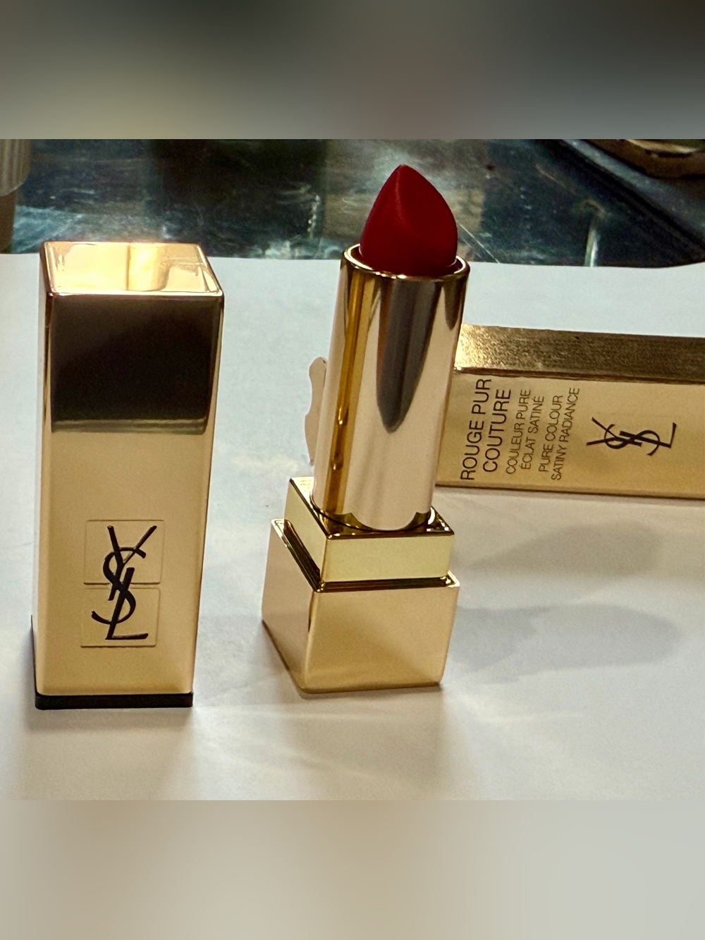 YSL Rouge Pur Couture Pure Colour Satiny Radiance #1 Le Rouge